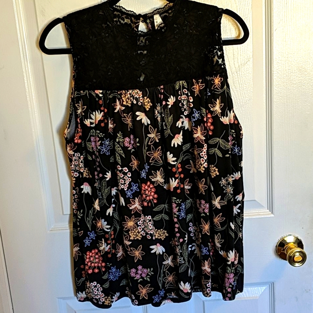 Roper floral and lace shirt